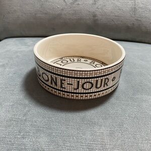 NWT Anthropologie Bistro Tile white Ceramic Pet Dish “Bone-Jour” black, 24k gold